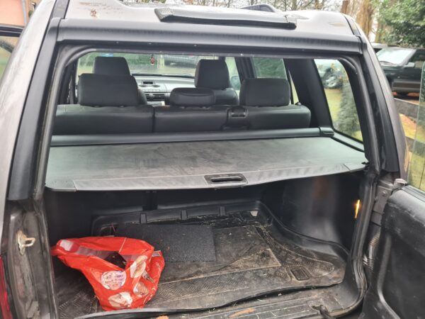 freelander 1 L314 2.5 V6 benzine automaat station wagon uit 2004 met zwart leer kleur grijs