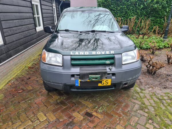 freelander 1 L314 1800 benzine 3 deurs geel kenteken met grijskenteken inrichting kleur groen uit 2000 met lier km stand 162666 km