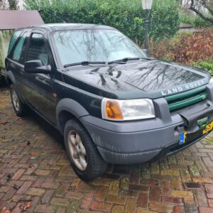 freelander 1 L314 1800 benzine 3 deurs geel kenteken met grijskenteken inrichting kleur groen uit 2000 met lier km stand 162666 km