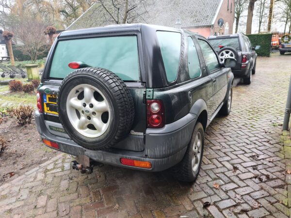 freelander 1 L314 1800 benzine 3 deurs geel kenteken met grijskenteken inrichting kleur groen uit 2000 met lier km stand 162666 km