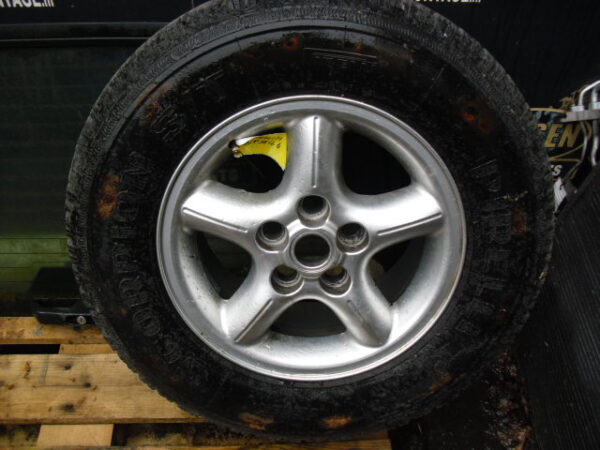 Set velgen 4 stuk 16'' Stratos . Discovery 2 L318 / Range Rover P38. met banden Pirelli Scorpion Ice & Snow 255x65xr16"