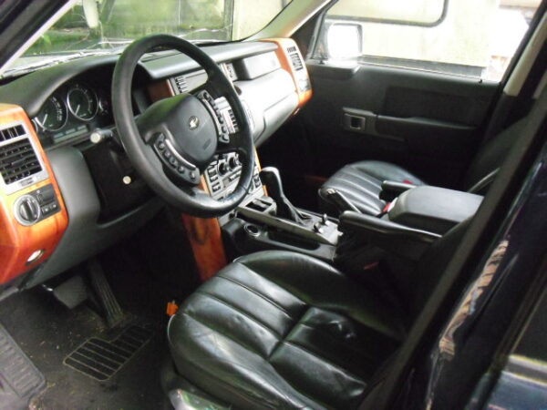 range rover L322 4.4 V8 benzine automaat bouwjaar 2002 kleur Oslo Blue ( 644 ) met leer kleur donker grijs