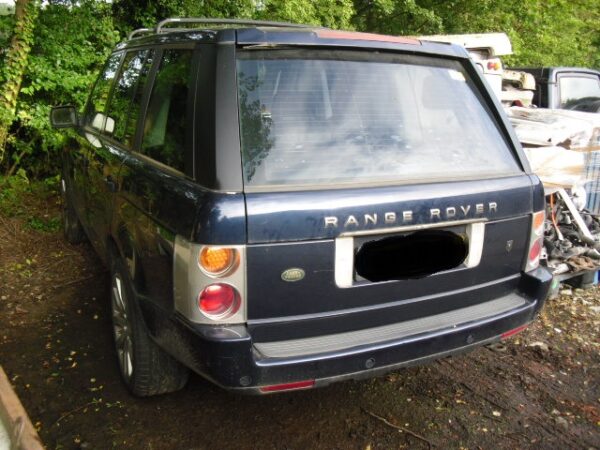 range rover L322 4.4 V8 benzine automaat bouwjaar 2002 kleur Oslo Blue ( 644 ) met leer kleur donker grijs