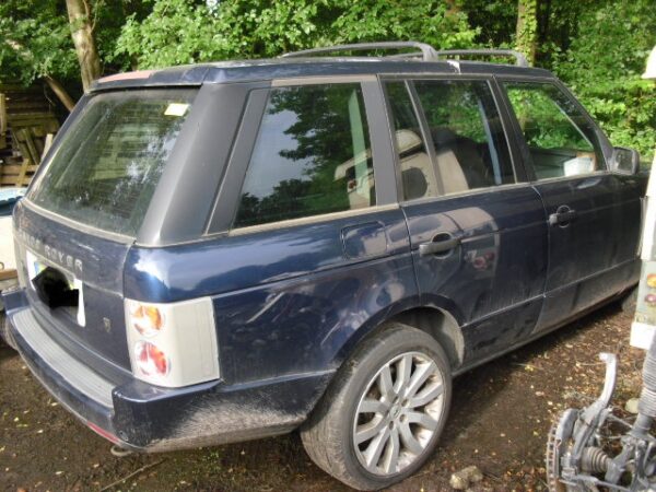 range rover L322 4.4 V8 benzine automaat bouwjaar 2002 kleur Oslo Blue ( 644 ) met leer kleur donker grijs