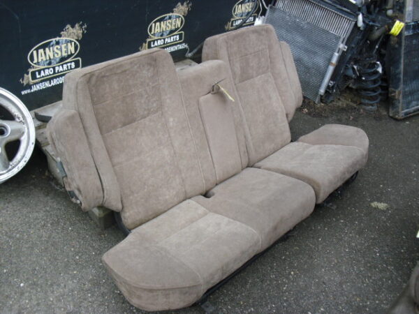 Range Rover Classic Softdash 300 Tdi set voor stoelen en achterbank 1/3 en 2/3 deel bruin/beige stof handbediend LHD met armsteunen