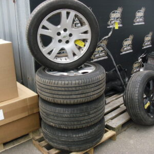 Velgen set 4 stuks 19'' Discovery 3 / 4 L319 / Range Rover Sport L320 velg 9J x 19" silver sparkle met gratis banden.