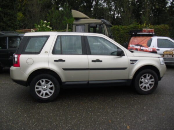 freelander 2 L359 Td4 2.2 diesel automaat kleur Nazca Sand ( 919 ) uit 2009