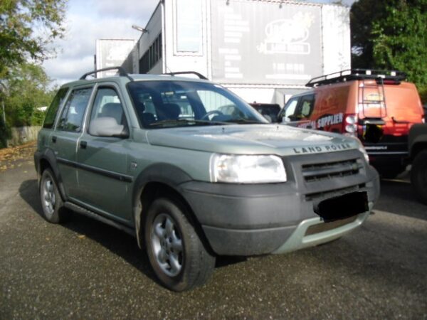 freelander 1 L314 stationwagen 1800 cc hand geschakeld kleur licht groen bouwjaar 2001