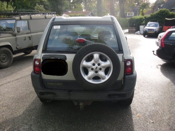 freelander 1 L314 stationwagen 1800 cc hand geschakeld kleur licht groen bouwjaar 2001