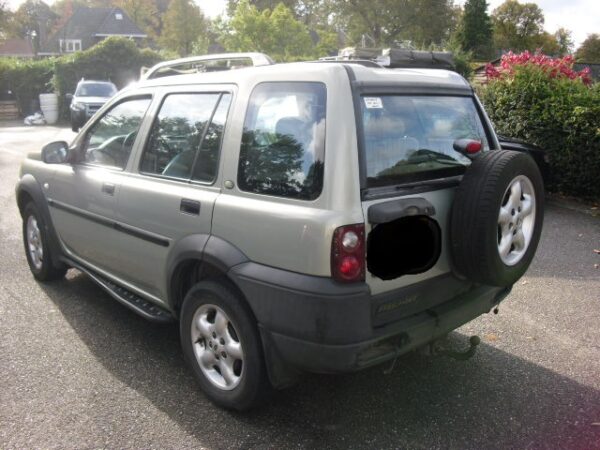 freelander 1 L314 stationwagen 1800 cc hand geschakeld kleur licht groen bouwjaar 2001