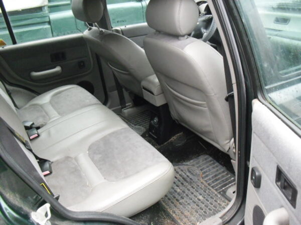 freelander 1 L314 stationwagon 1800 cc benzine , handgeschakeld kleur epson greenmet grijs leren stoelen bouwjaar 2002