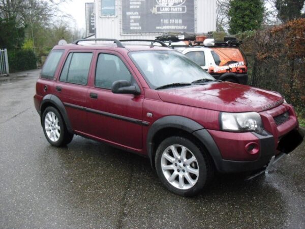 freelander 1 L314 2.5 V6 benzine automaat station wagon uit 2004 met zwart leer kleur grijs