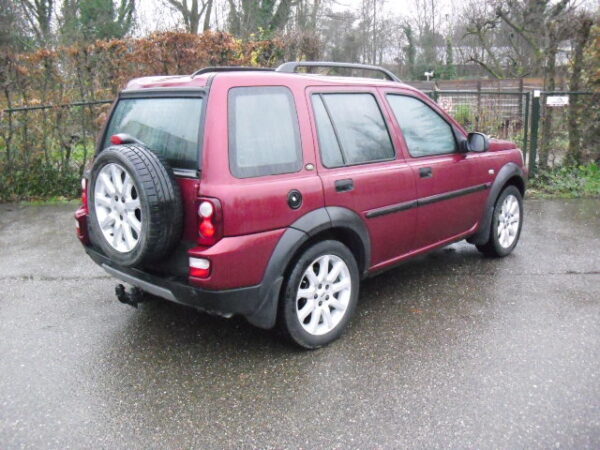 freelander 1 L314 2.5 V6 benzine automaat station wagon uit 2004 met zwart leer kleur rood Alveston Red ( 696 )